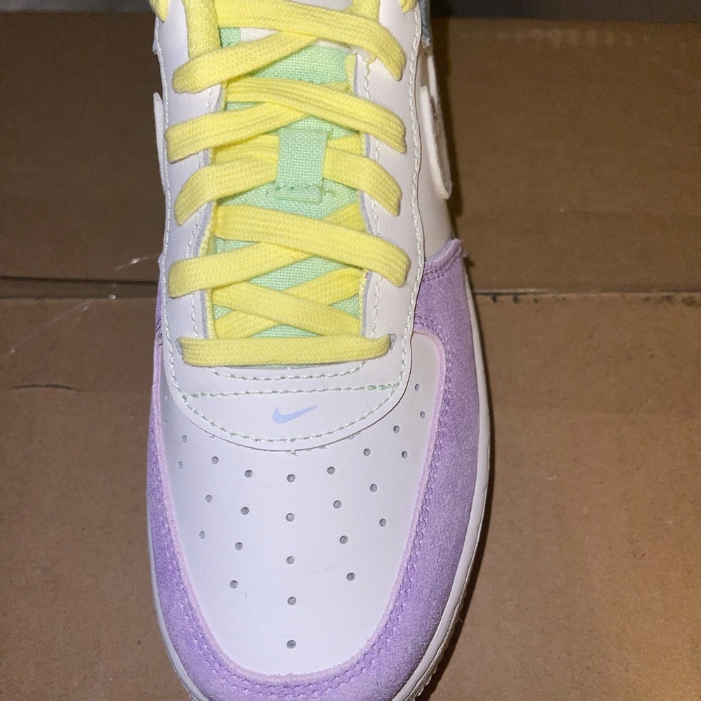 Nike Air Force 1 - Picture 8 of 10